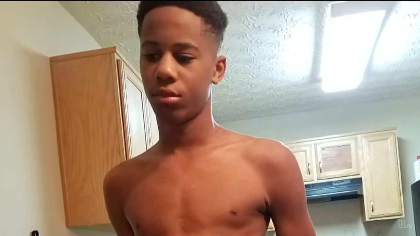 Slideshow: black teen jerks off.