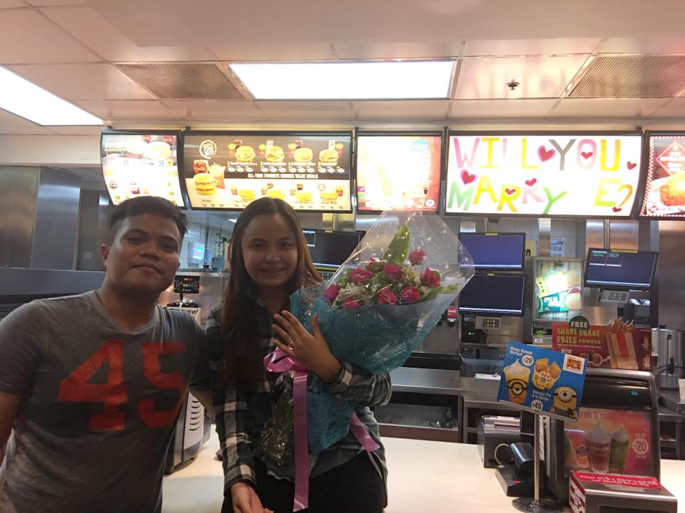 Man proposes to her girlfriend at McDonald's