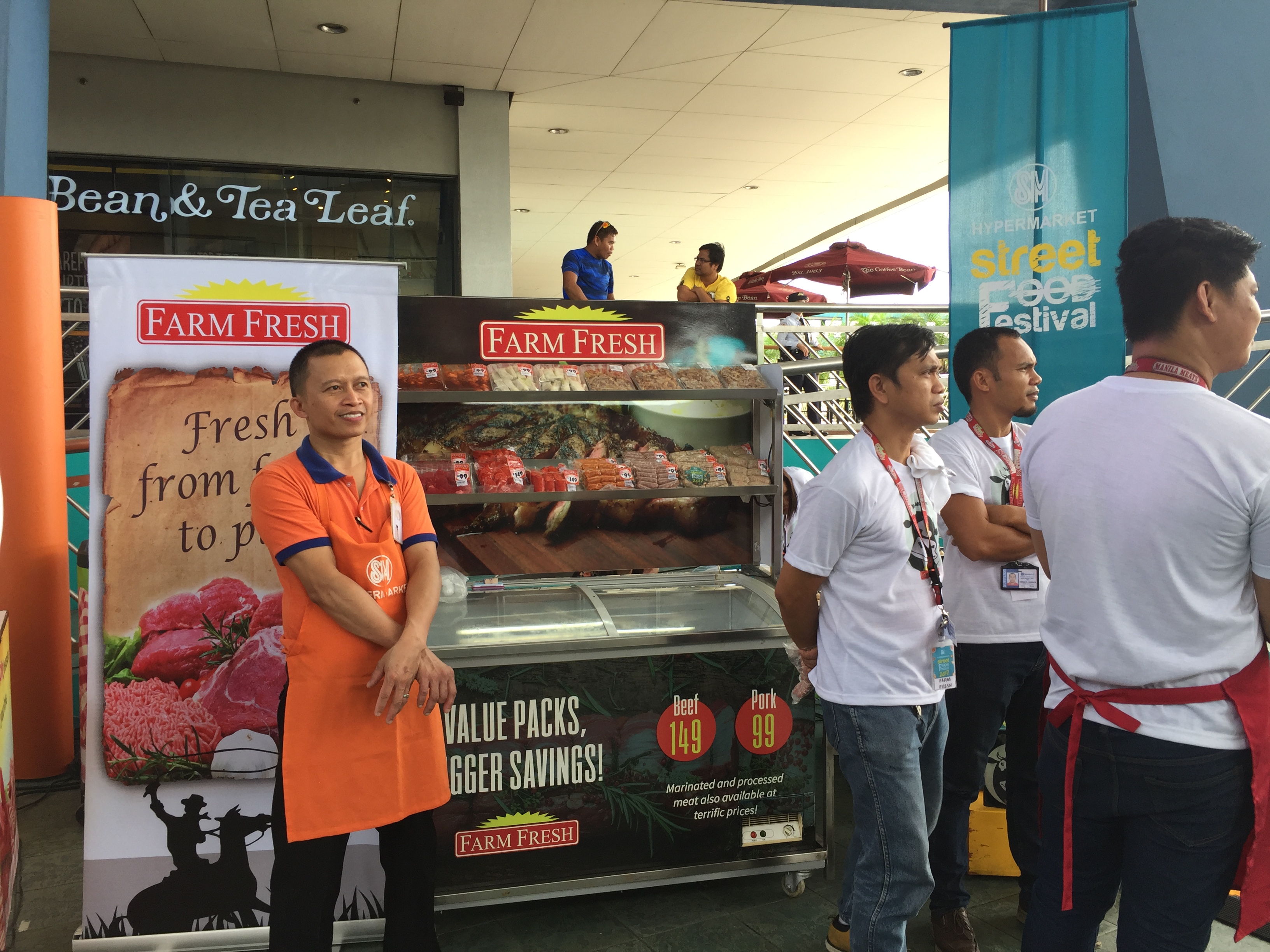 empoy marquez at sm hypermarket street food festival 2017